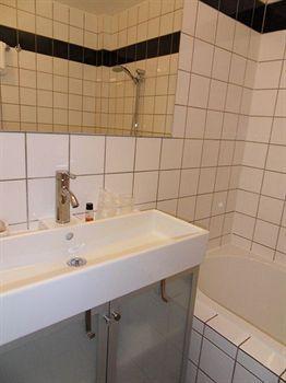 Hotel Lambeau Etterbeek Екстер'єр фото