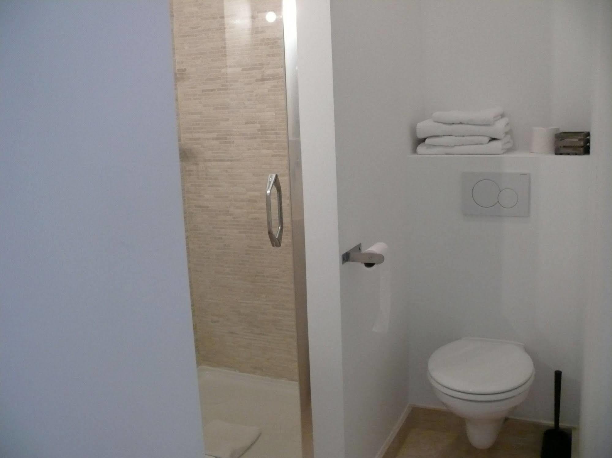 Hotel Lambeau Etterbeek Екстер'єр фото