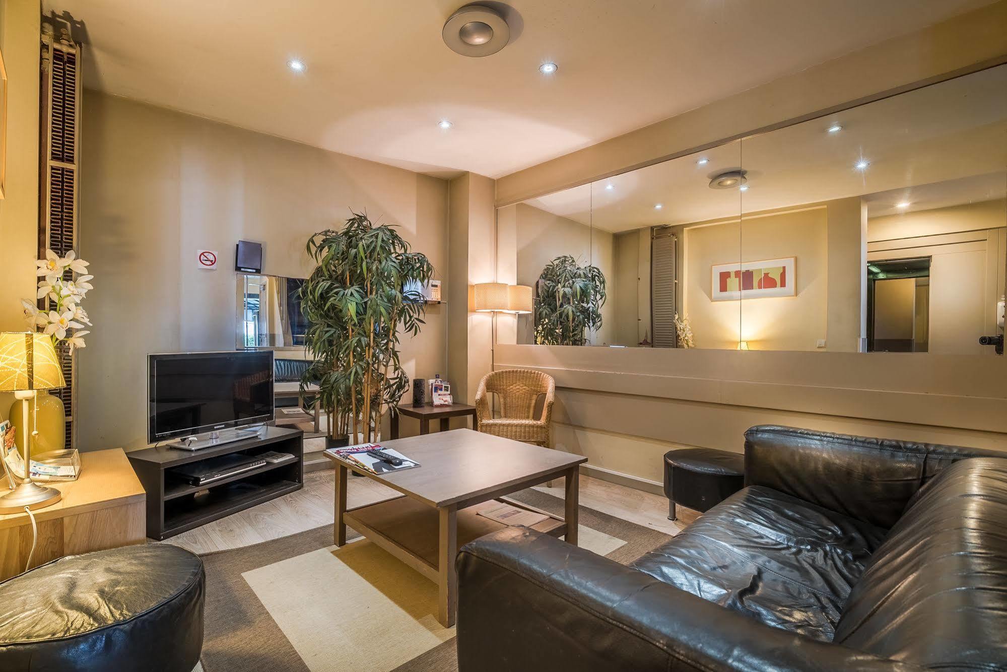Hotel Lambeau Etterbeek Екстер'єр фото