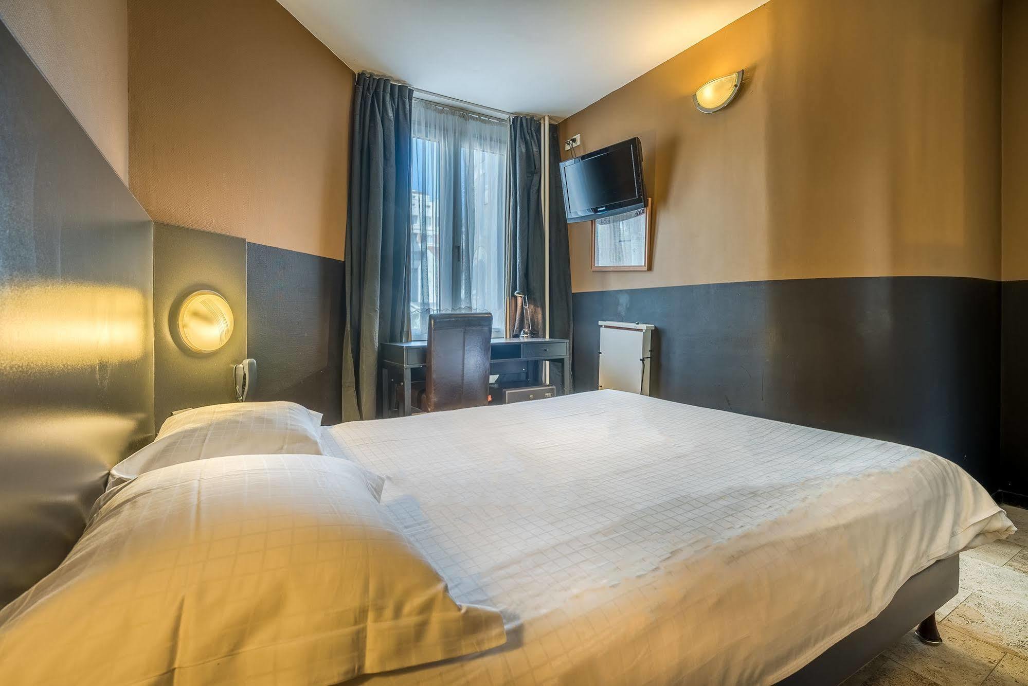 Hotel Lambeau Etterbeek Екстер'єр фото