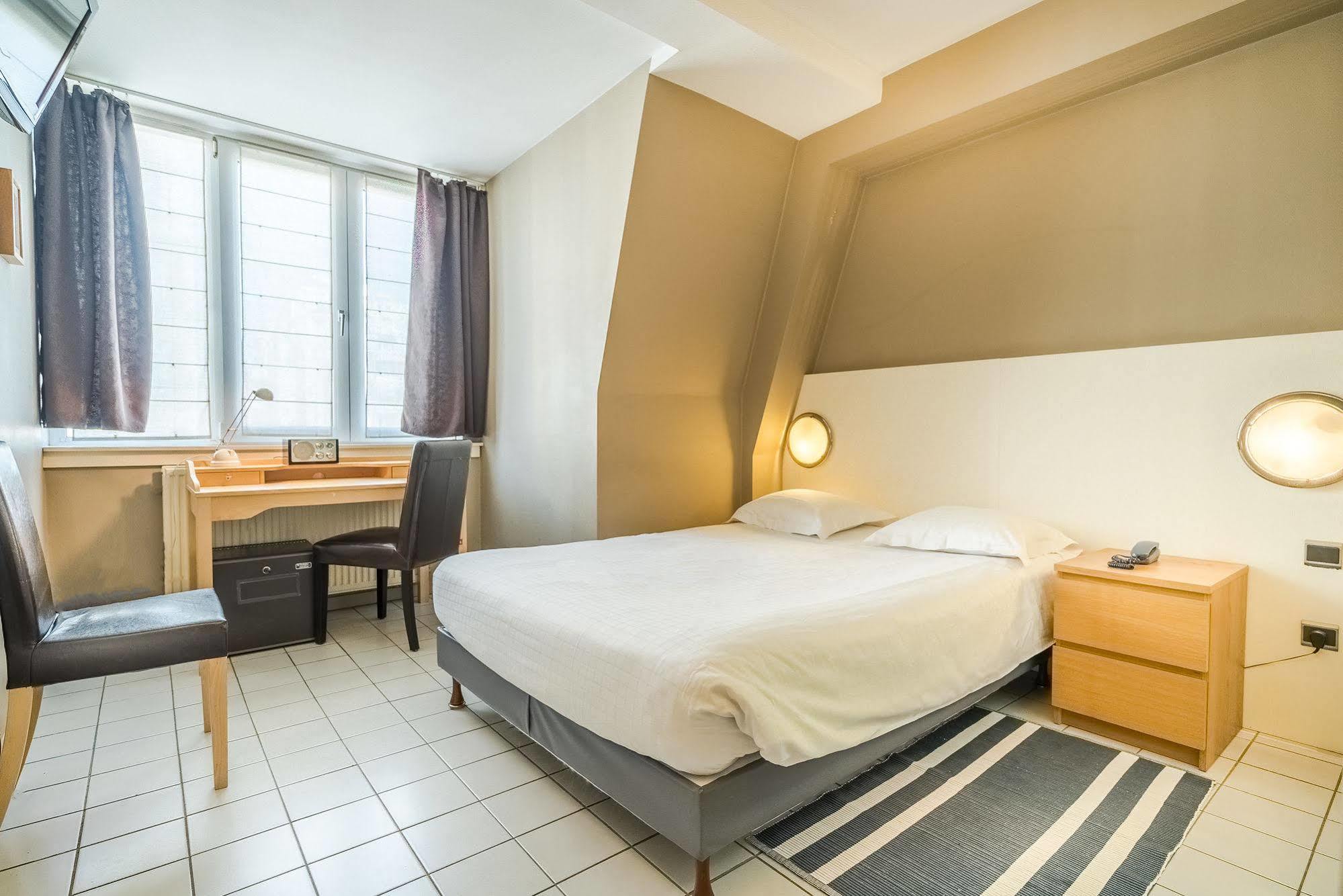 Hotel Lambeau Etterbeek Екстер'єр фото