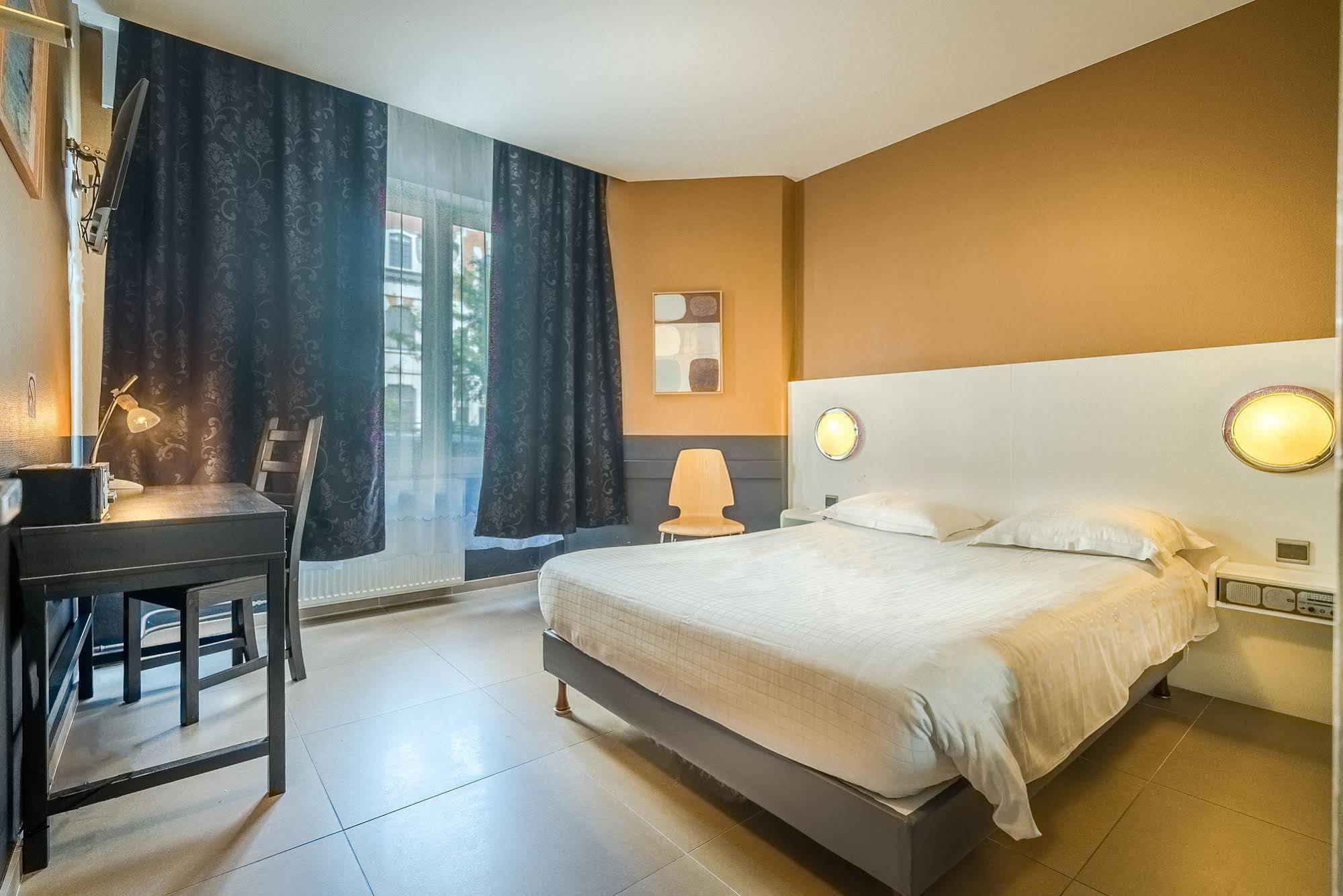 Hotel Lambeau Etterbeek Екстер'єр фото