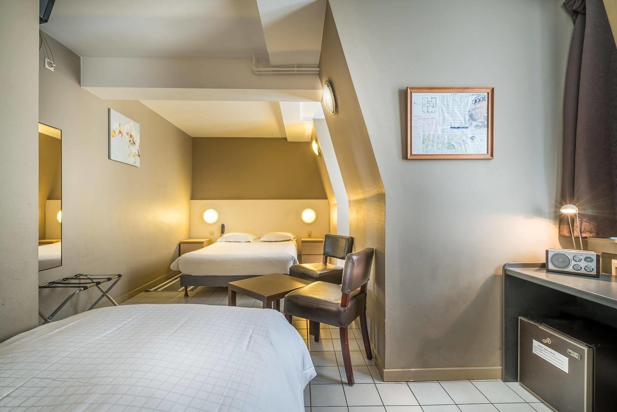 Hotel Lambeau Etterbeek Екстер'єр фото