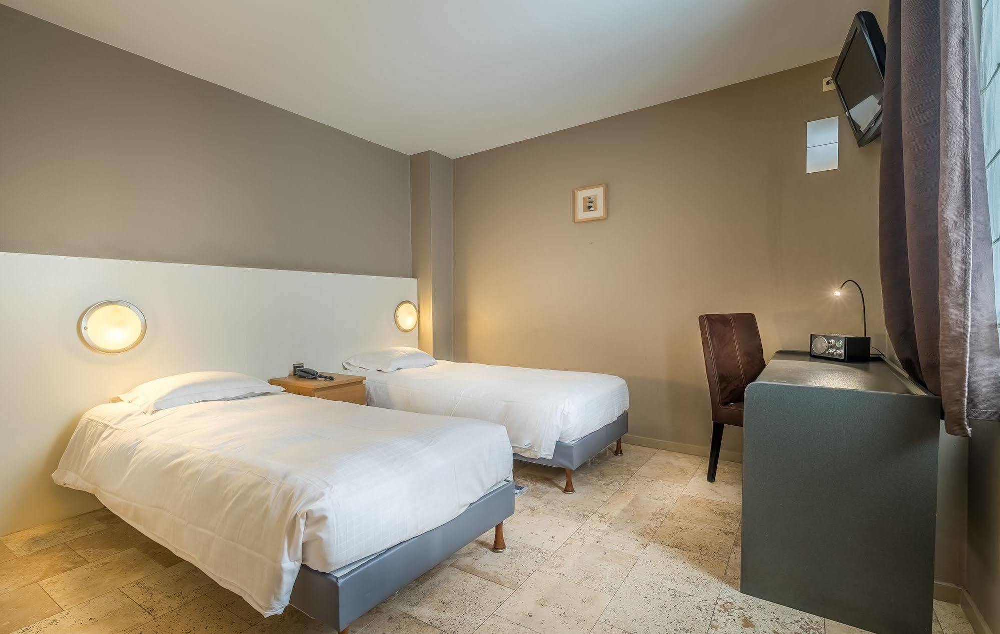 Hotel Lambeau Etterbeek Екстер'єр фото